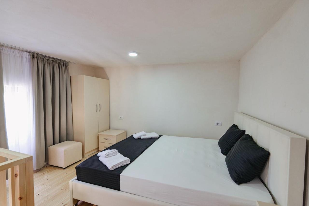 Vila Francesko Ksamil Esterno foto