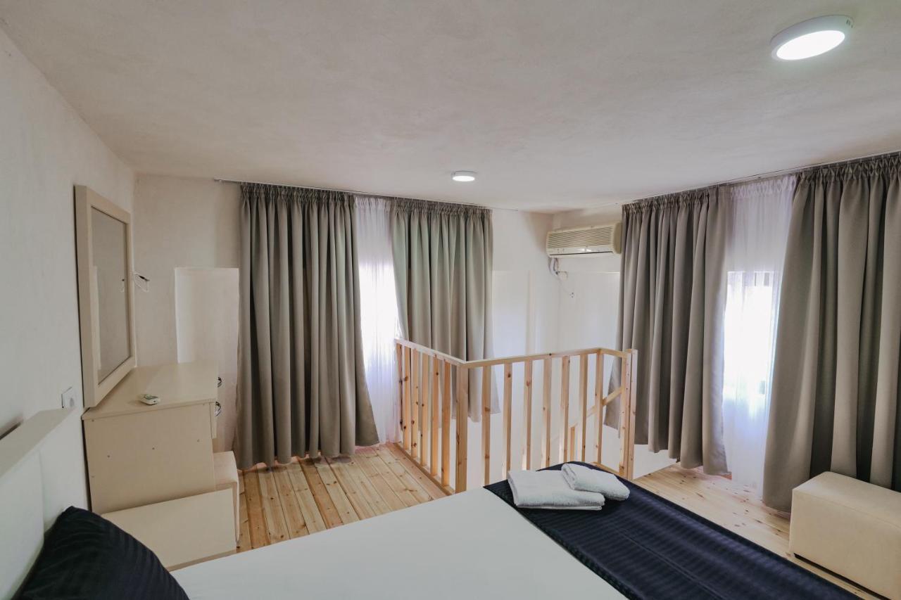 Vila Francesko Ksamil Esterno foto