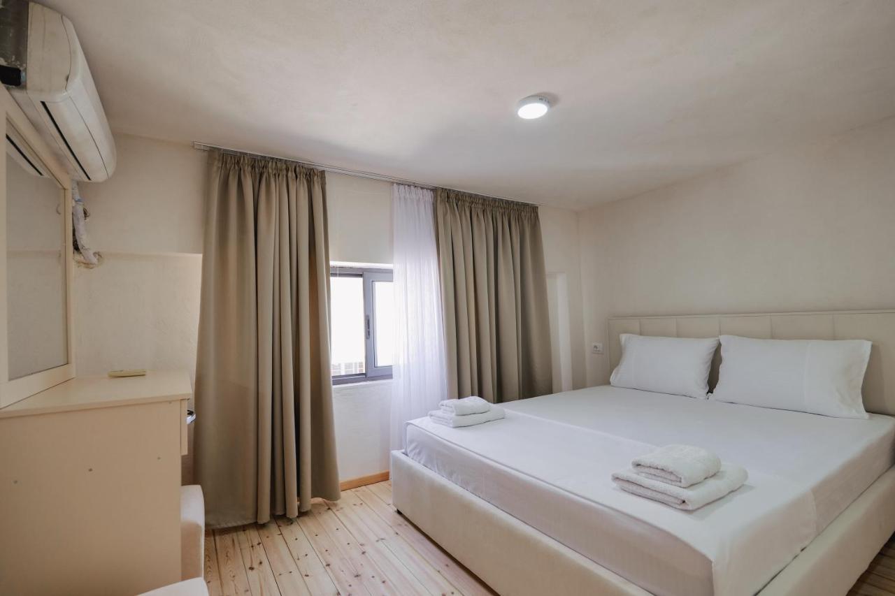 Vila Francesko Ksamil Esterno foto