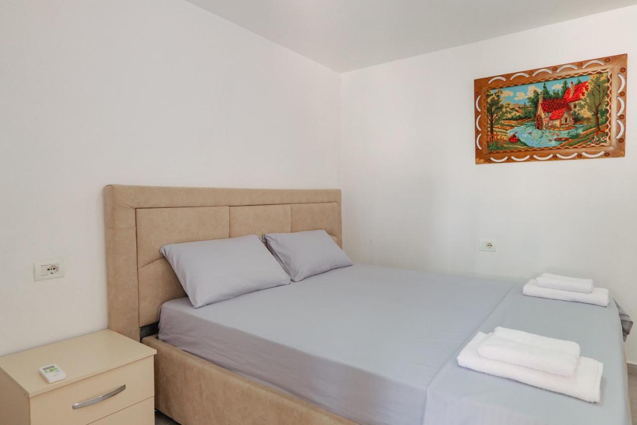 Vila Francesko Ksamil Esterno foto
