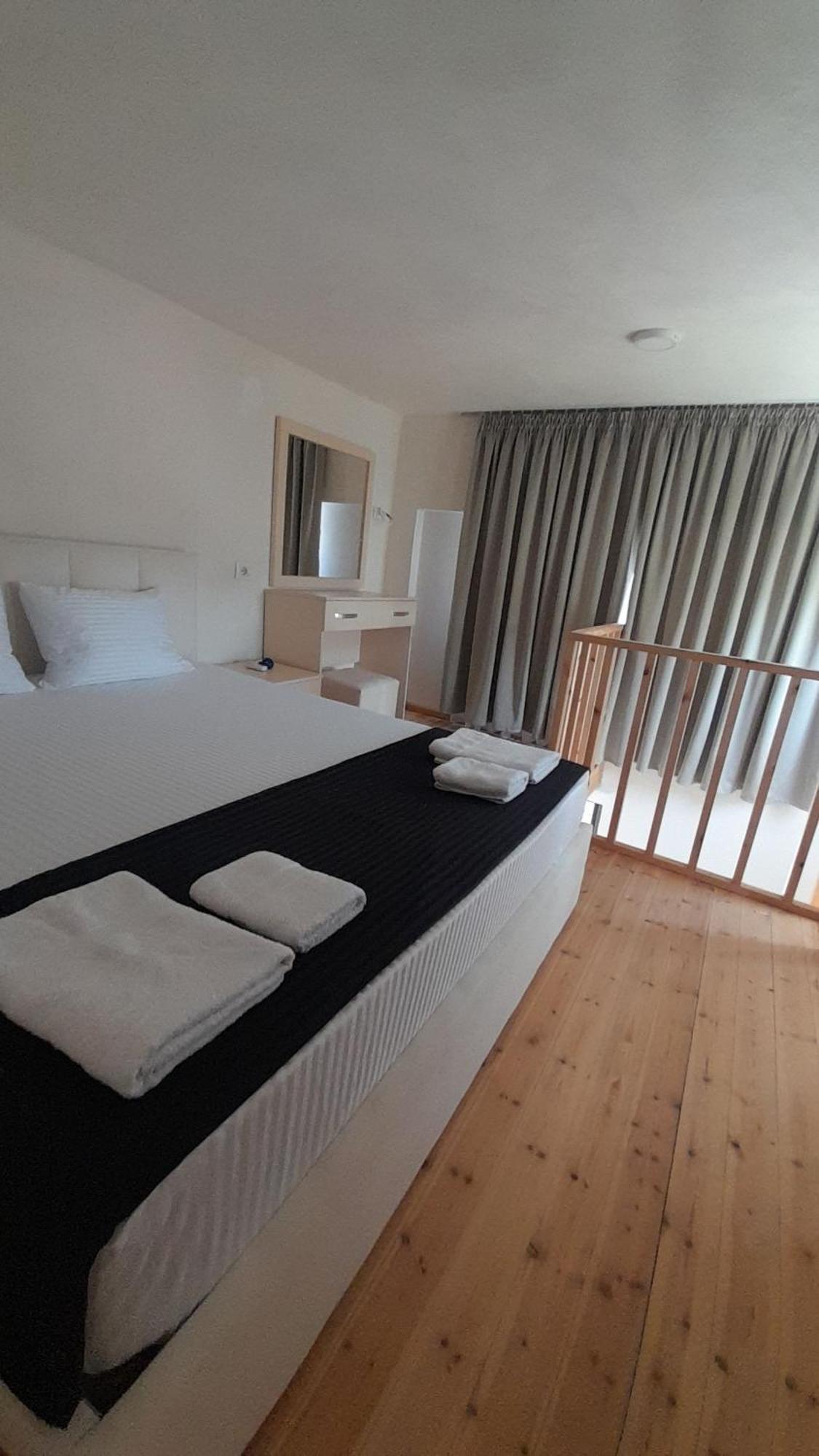 Vila Francesko Ksamil Esterno foto
