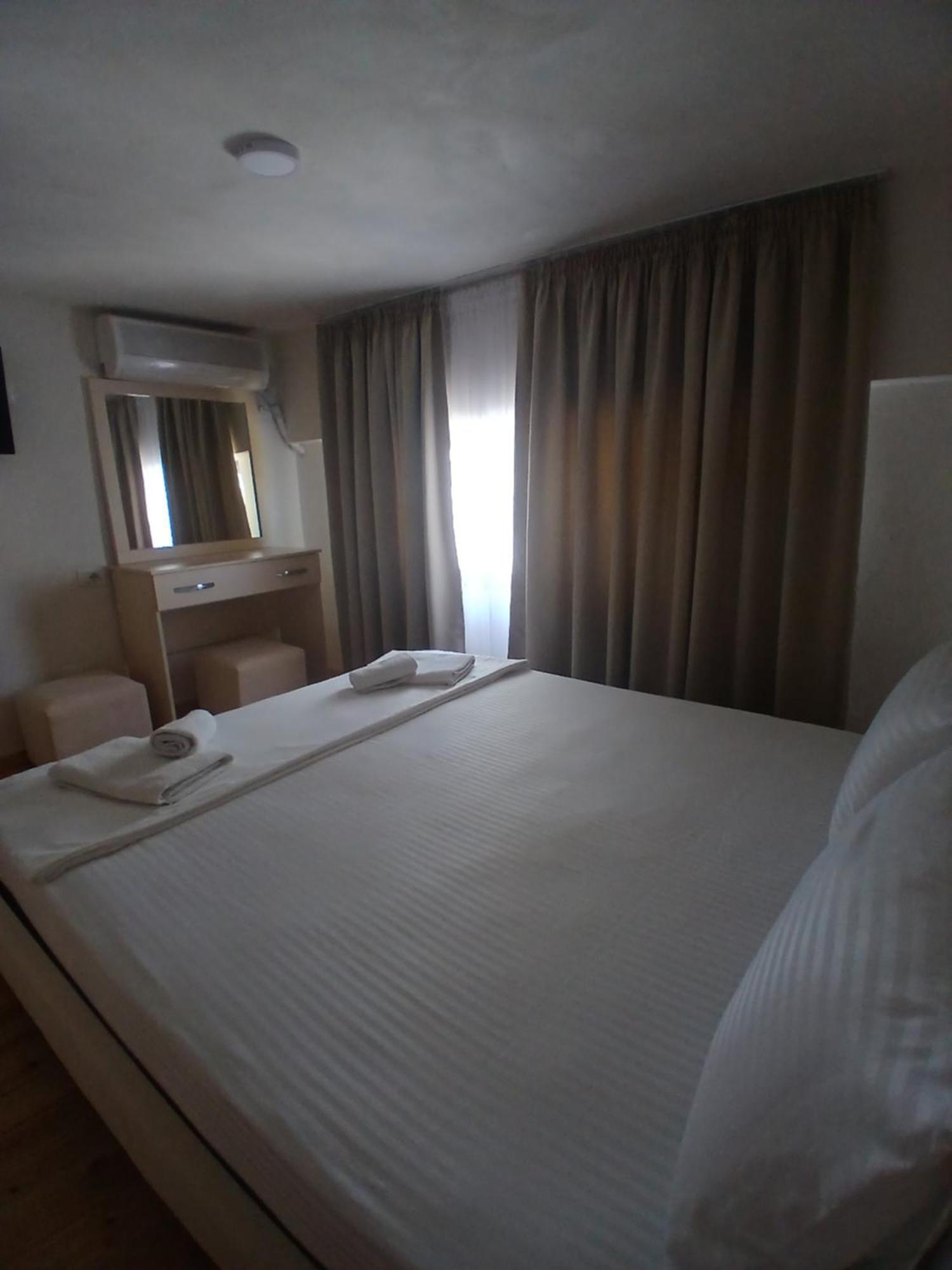 Vila Francesko Ksamil Esterno foto